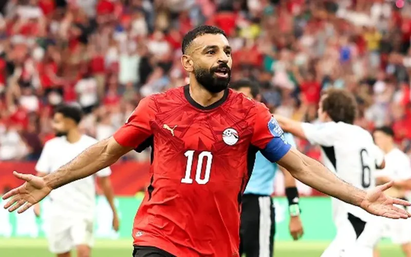 الهلال يدخل سباق التعاقد مع محمد صلاح.. عرض ضخم لخطف نجم ليفربول بعد نهاية رحلته في أنفيلد